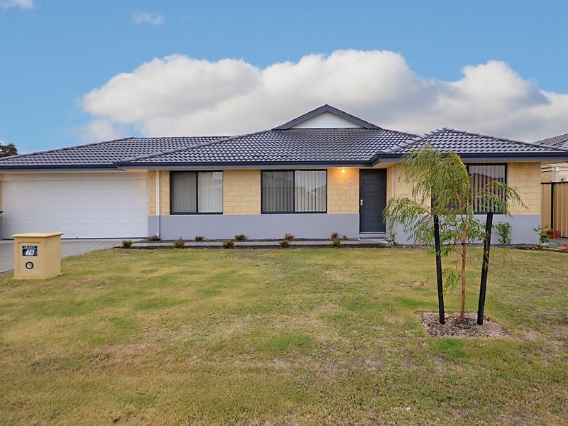 38 Lauderdale Ramble, Carramar WA 6031