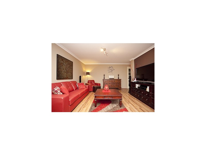 33 Abbey Green Road, Carramar WA 6031