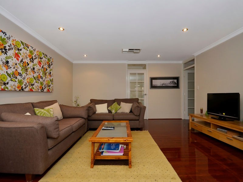 124 Balladong Loop, Carramar WA 6031