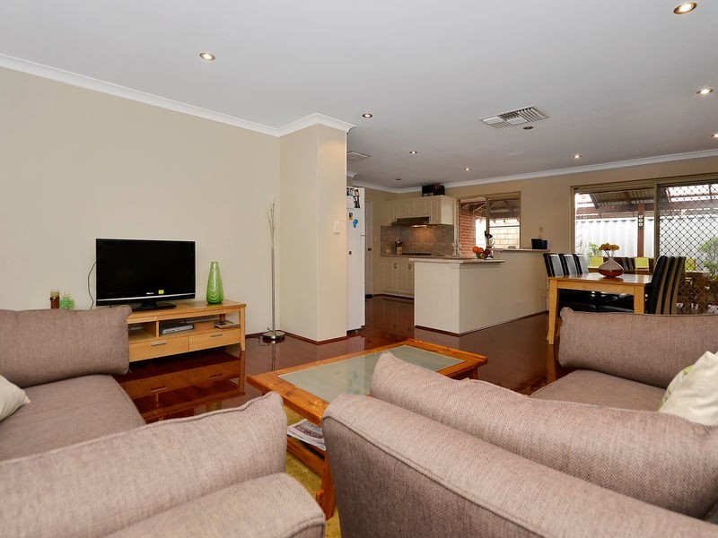 124 Balladong Loop, Carramar WA 6031