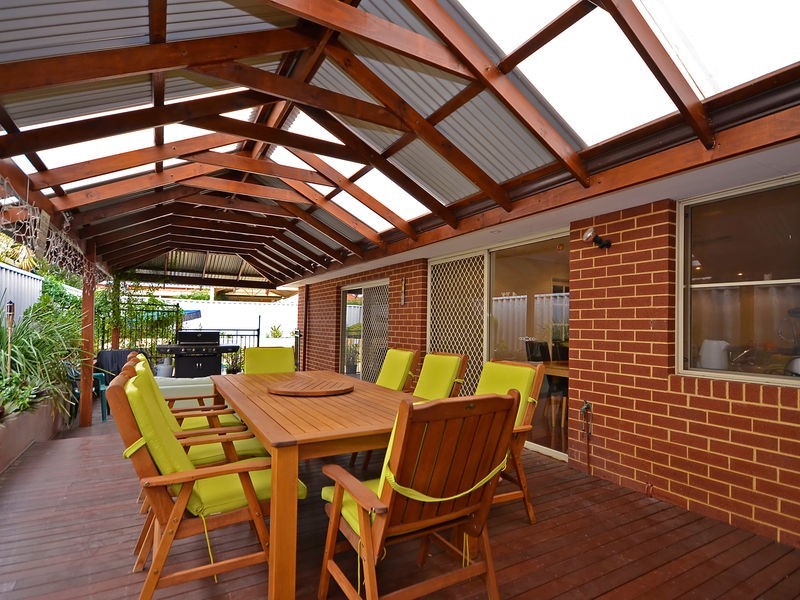 124 Balladong Loop, Carramar WA 6031