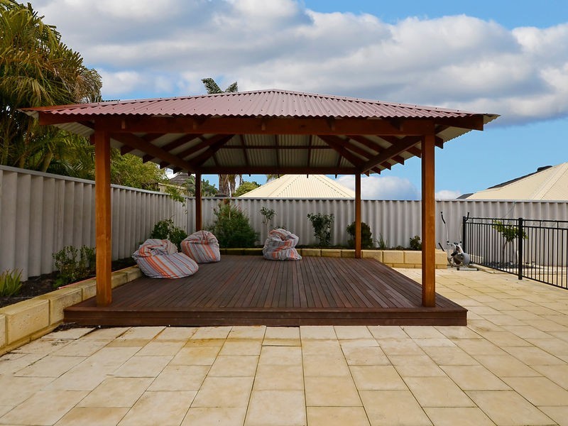 124 Balladong Loop, Carramar WA 6031