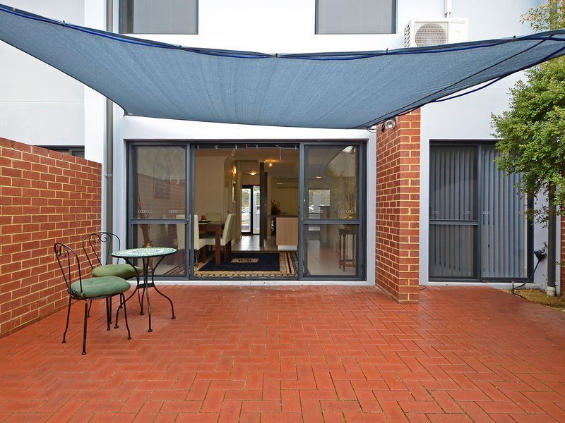 120b Lakeside Drive, Joondalup WA 6027