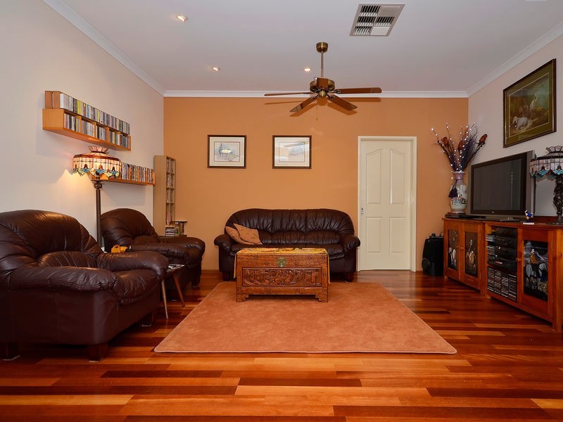 3 St Fillans Bend, Wanneroo WA 6065