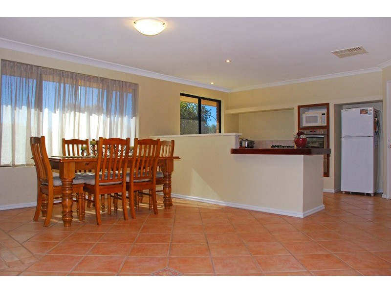 12 Jacob Close, Wanneroo WA 6065