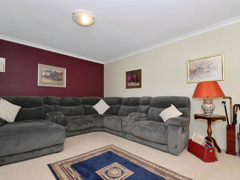 38 Monaltrie Loop, Carramar WA 6031