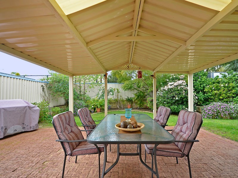 38 Monaltrie Loop, Carramar WA 6031