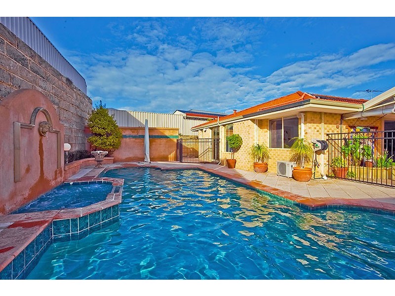 50 Bacchante Circle, Ocean Reef WA 6027