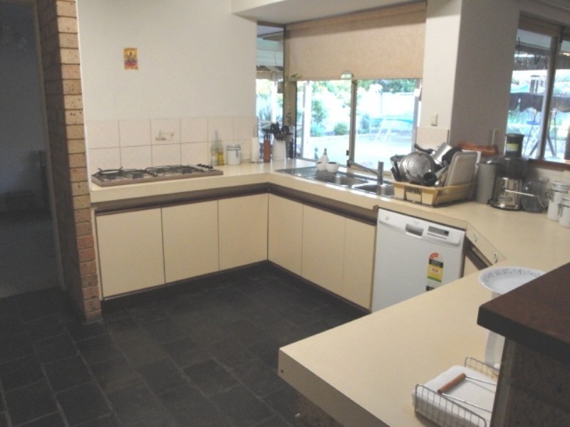 5 Kilkenny Place, Marangaroo WA 6064