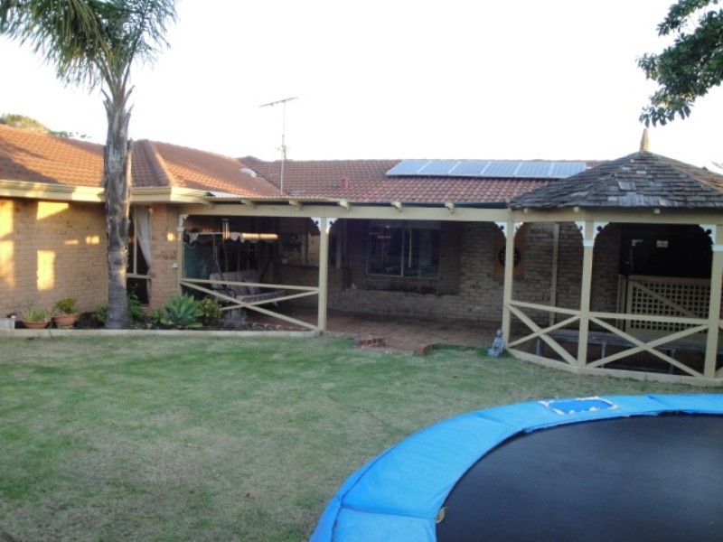 5 Kilkenny Place, Marangaroo WA 6064