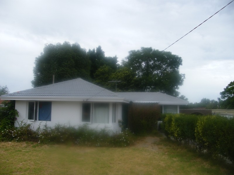 16 Chataway Road, Girrawheen WA 6064