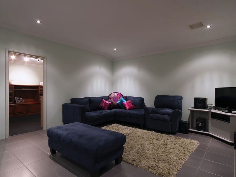 2 Bittern Street, Tapping WA 6065