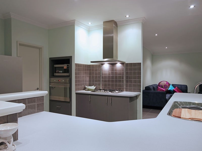2 Bittern Street, Tapping WA 6065