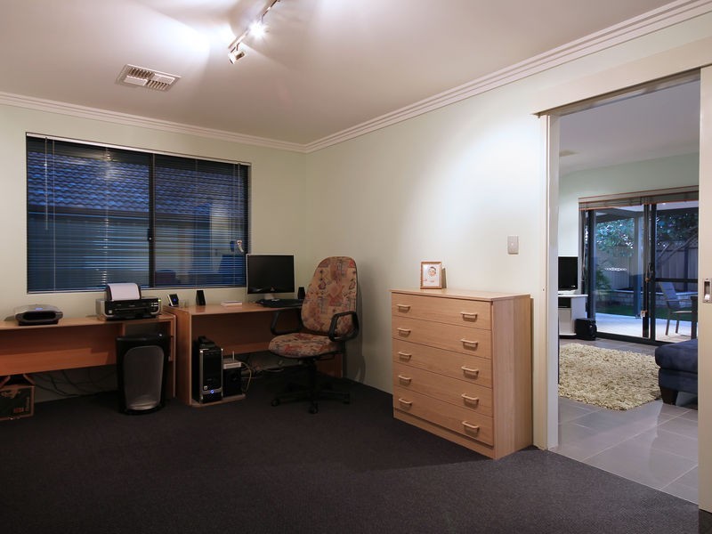 2 Bittern Street, Tapping WA 6065