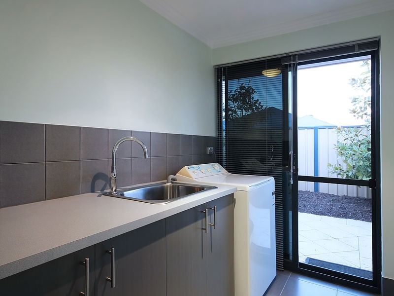 2 Bittern Street, Tapping WA 6065