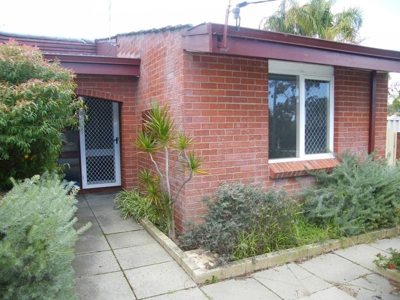 8b Thompson Drive, Wanneroo WA 6065