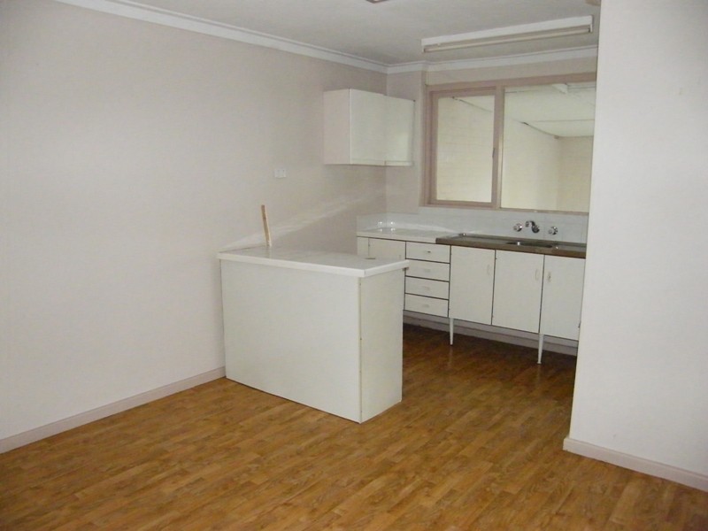 8b Thompson Drive, Wanneroo WA 6065