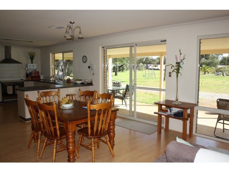 100 Dooling Road, Gingin WA 6503