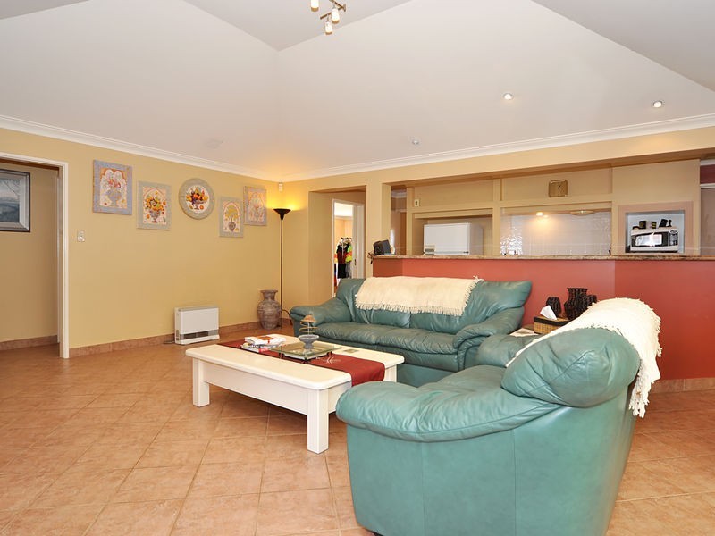 144 Southern Cross Circle, Ocean Reef WA 6027