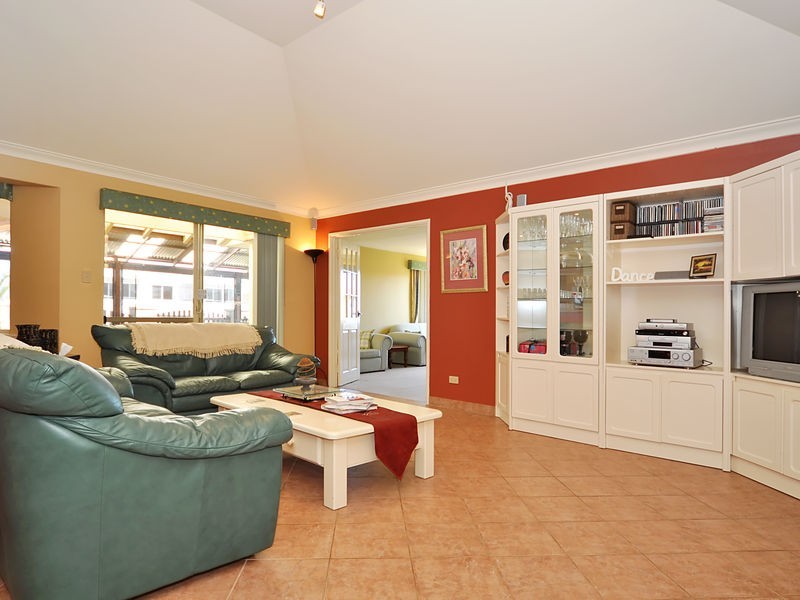 144 Southern Cross Circle, Ocean Reef WA 6027