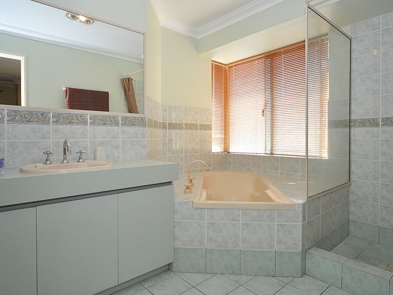 144 Southern Cross Circle, Ocean Reef WA 6027