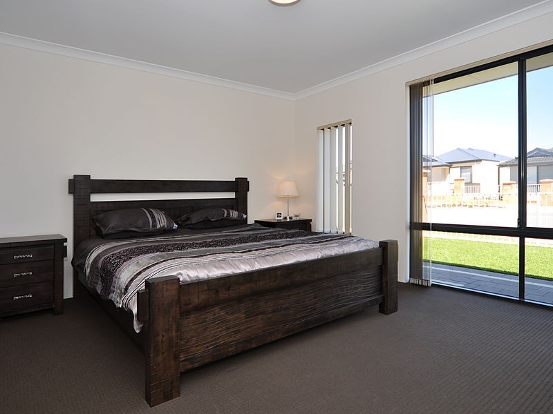 14 Sessilis Road, Banksia Grove WA 6031