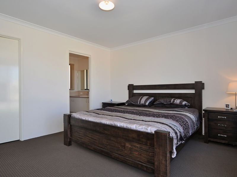 14 Sessilis Road, Banksia Grove WA 6031