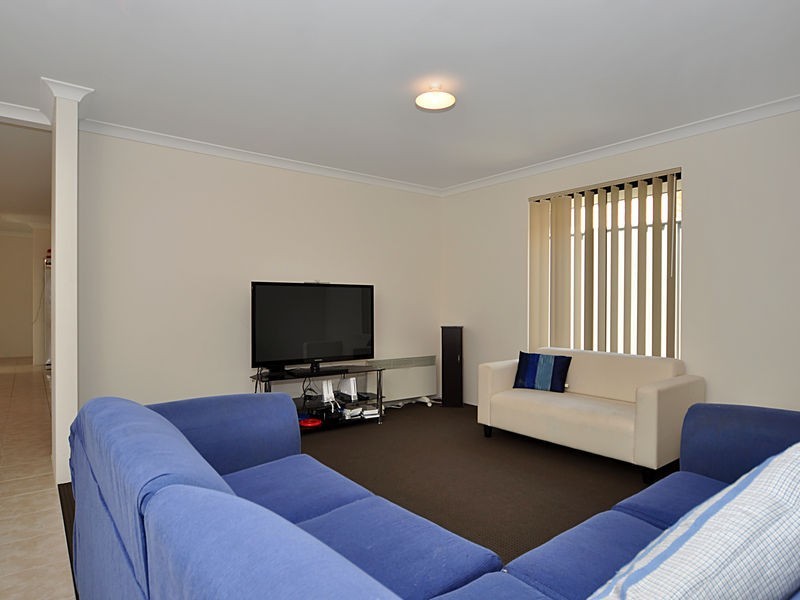 14 Sessilis Road, Banksia Grove WA 6031