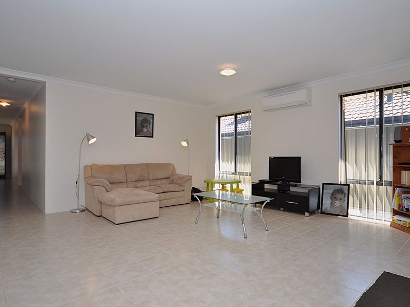 14 Sessilis Road, Banksia Grove WA 6031