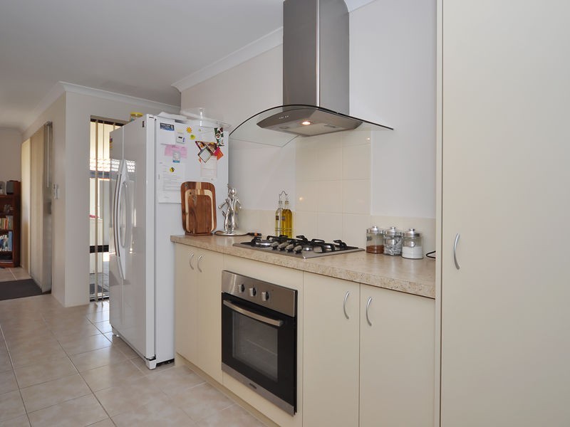 14 Sessilis Road, Banksia Grove WA 6031