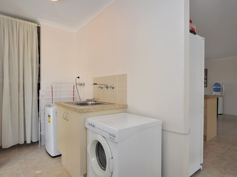 14 Sessilis Road, Banksia Grove WA 6031