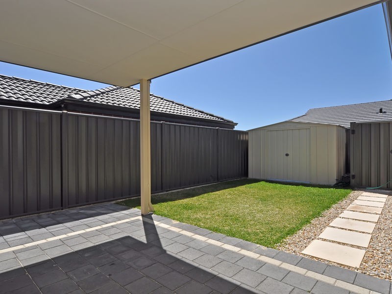 14 Sessilis Road, Banksia Grove WA 6031