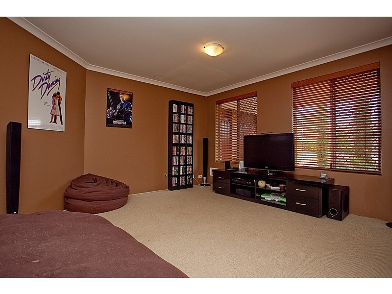 5 Iandra Loop, Carramar WA 6031