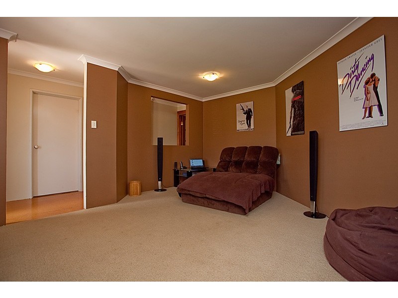 5 Iandra Loop, Carramar WA 6031