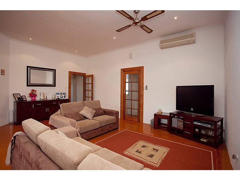 5 Iandra Loop, Carramar WA 6031