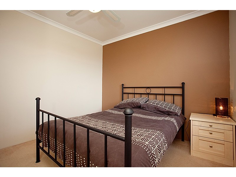 5 Iandra Loop, Carramar WA 6031