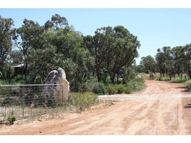 25 Hoy Road, Gingin WA 6503