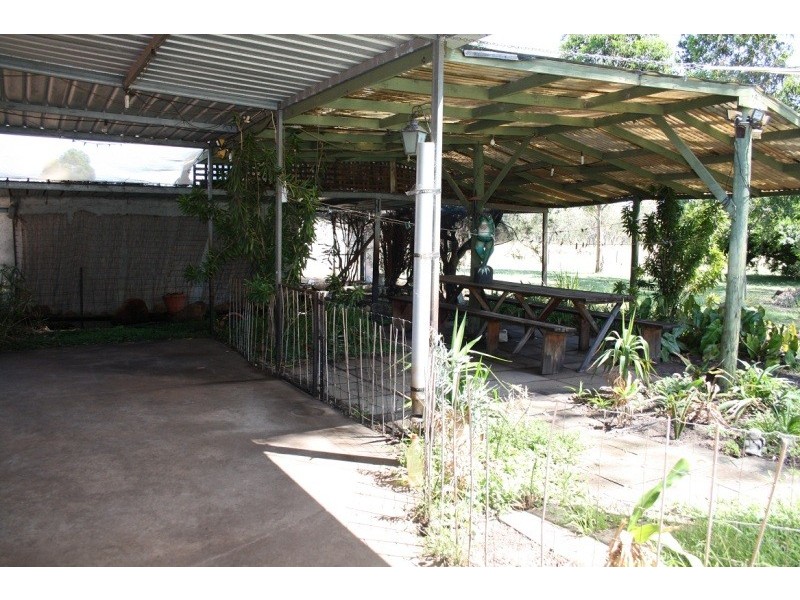 25 Hoy Road, Gingin WA 6503