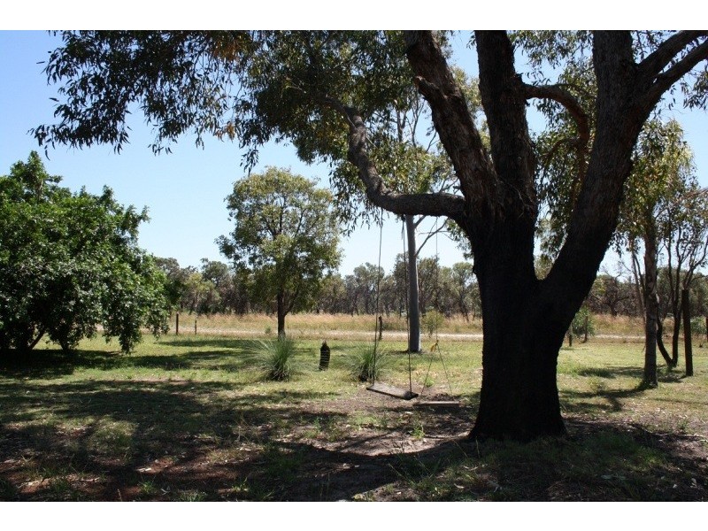 25 Hoy Road, Gingin WA 6503