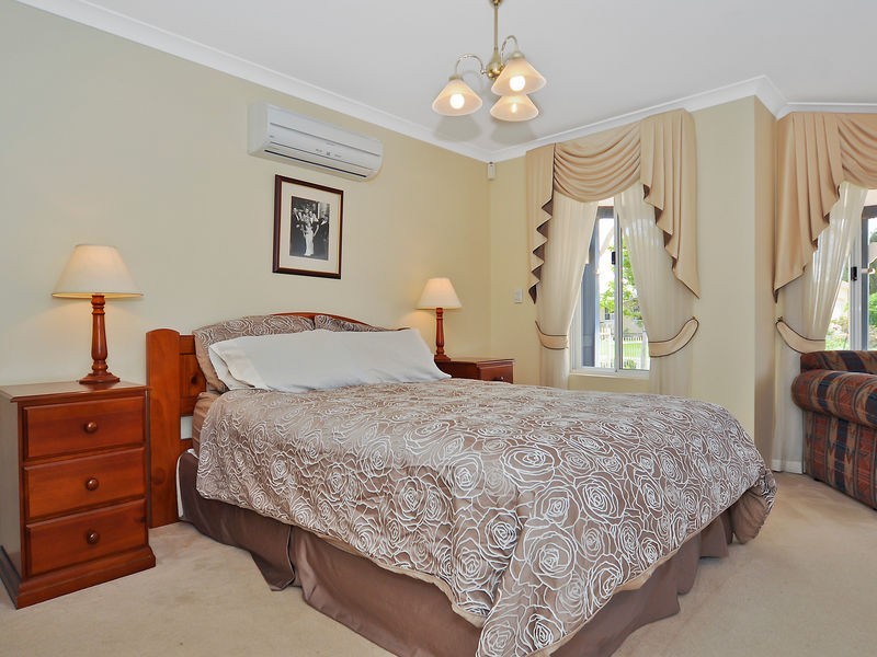 50  Manhattan Avenue, Iluka WA 6028