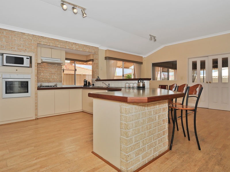 50  Manhattan Avenue, Iluka WA 6028