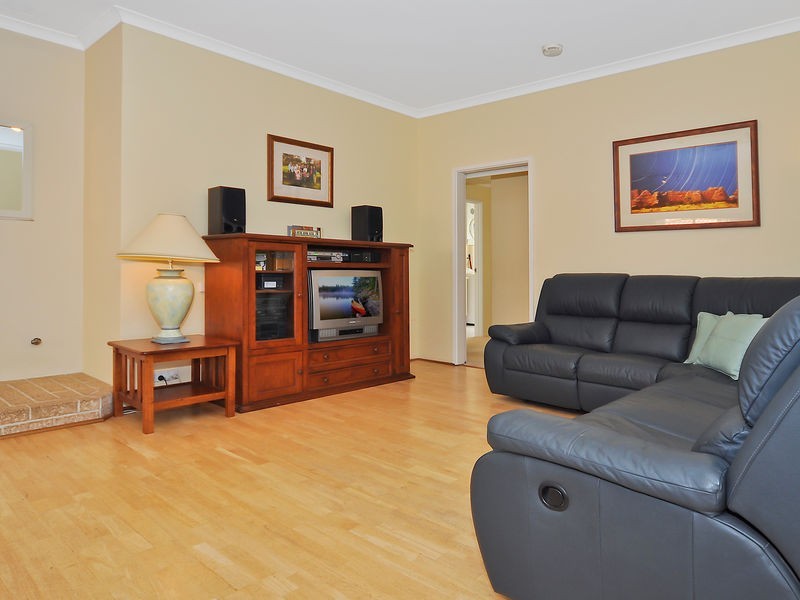 50  Manhattan Avenue, Iluka WA 6028