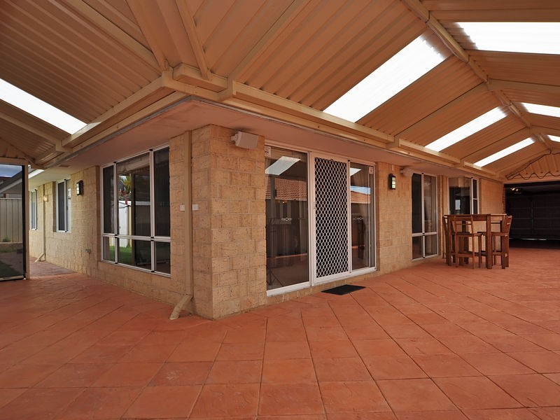 50  Manhattan Avenue, Iluka WA 6028