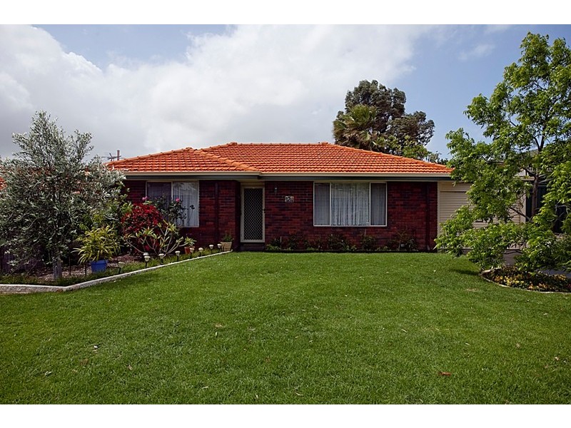 12a Mackay Way, Hillarys WA 6025