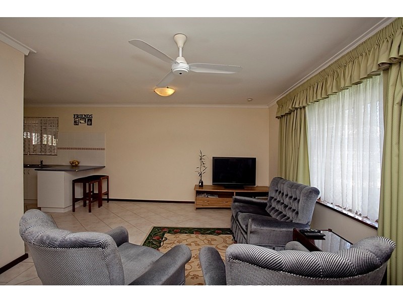 12a Mackay Way, Hillarys WA 6025