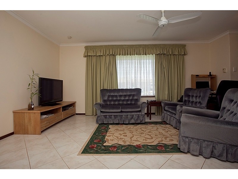 12a Mackay Way, Hillarys WA 6025