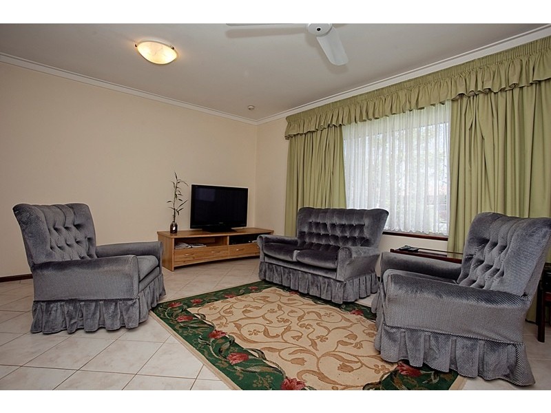 12a Mackay Way, Hillarys WA 6025