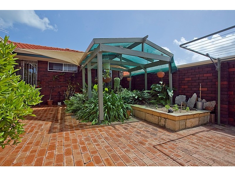 12a Mackay Way, Hillarys WA 6025