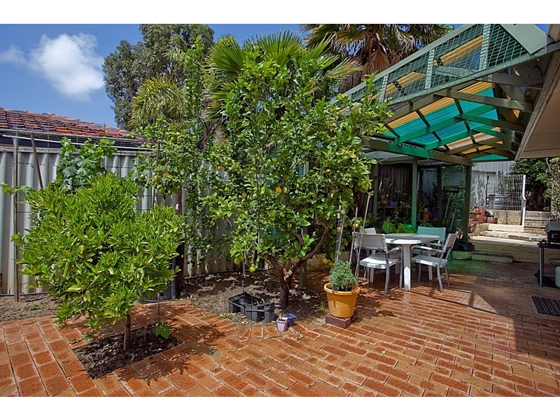 12a Mackay Way, Hillarys WA 6025