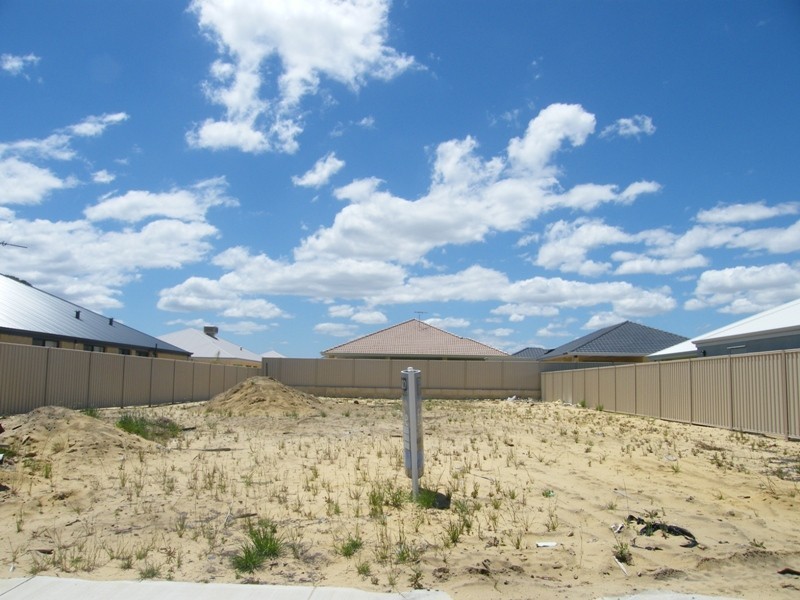 22 Plumeria Rise, Sinagra WA 6065